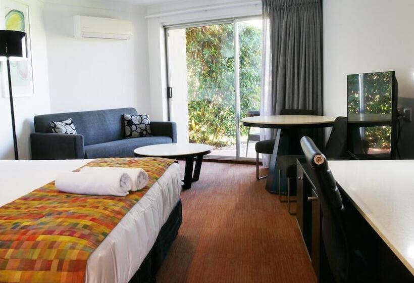 Country Capital Motel