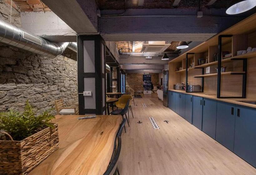 Font Andorra Hostel by Nexta