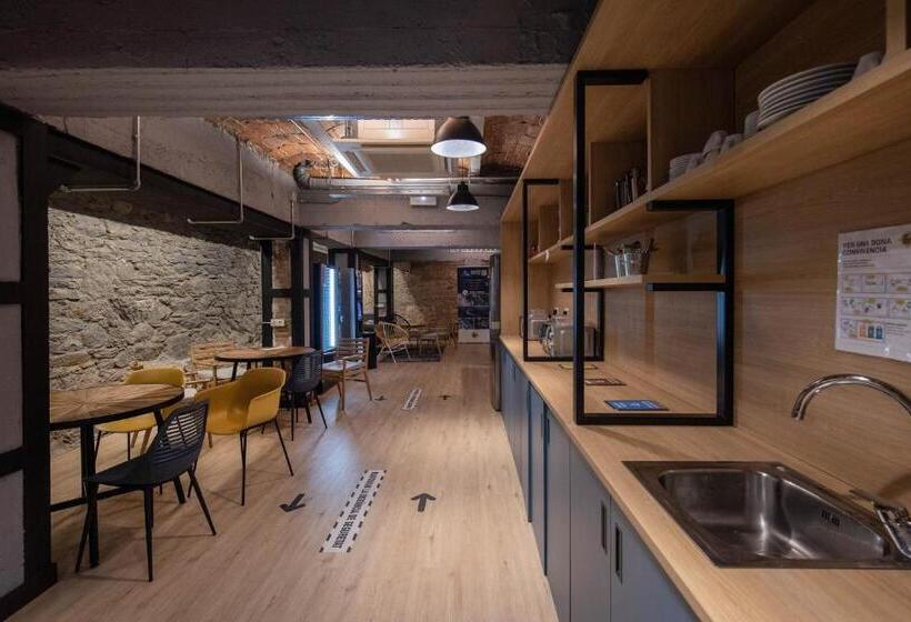 Font Andorra Hostel by Nexta