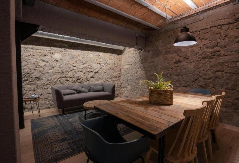 Font Andorra Hostel by Nexta