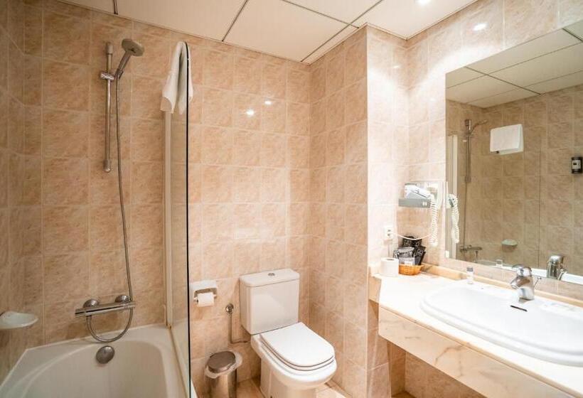 هتل Abba Ordino Babot