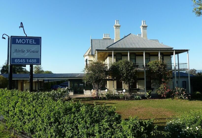 בית מלון כפרי Airlie House Motor Inn