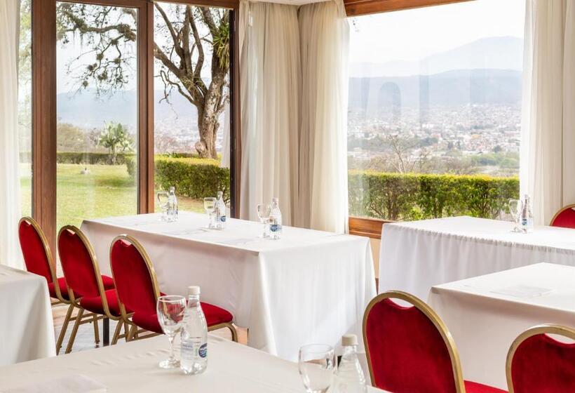 Отель Altos De La Viña