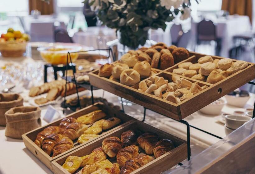 Отель Altos De La Viña