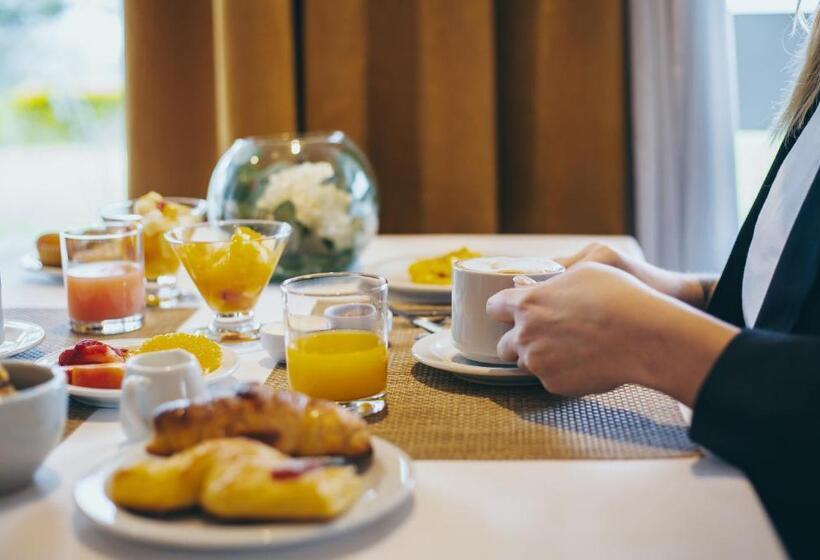 Отель Altos De La Viña