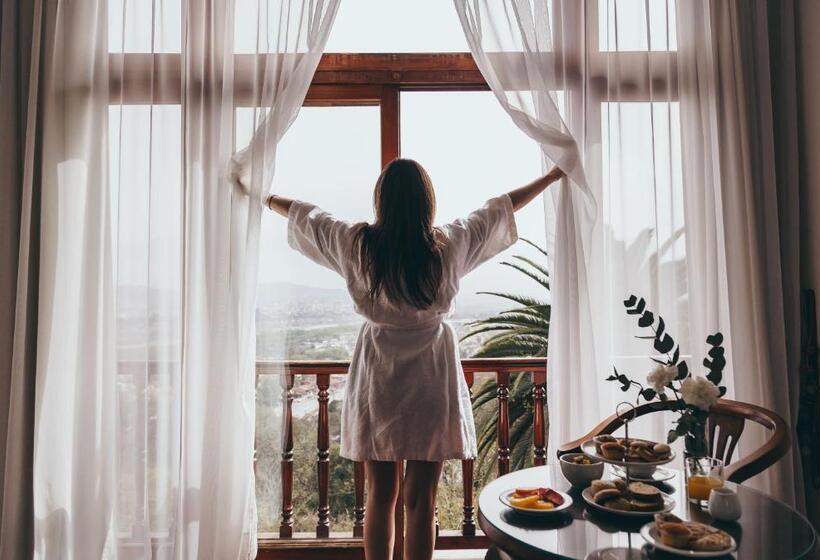 Отель Altos De La Viña