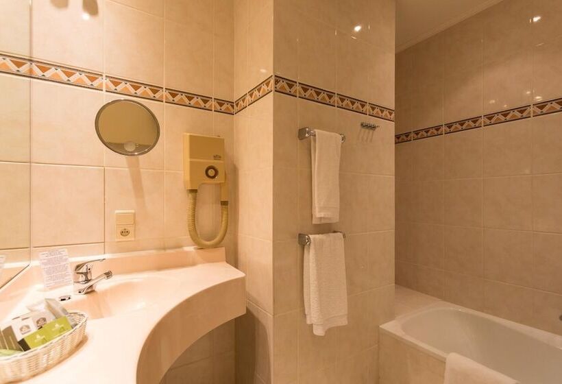 בית מלון כפרי Ambassador Bosten