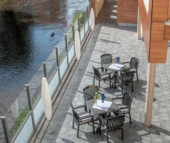 בית מלון כפרי Ambassador Bosten