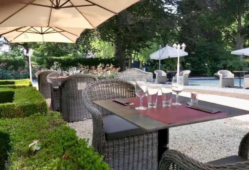 בית מלון כפרי Auberge Du Vieux Cedre, Enghien Belgique