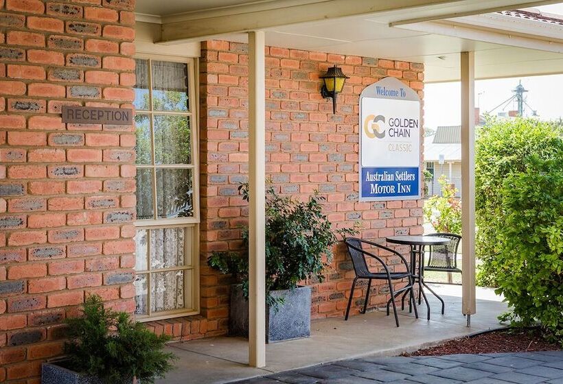 فندق Australian Settlers Motor Inn
