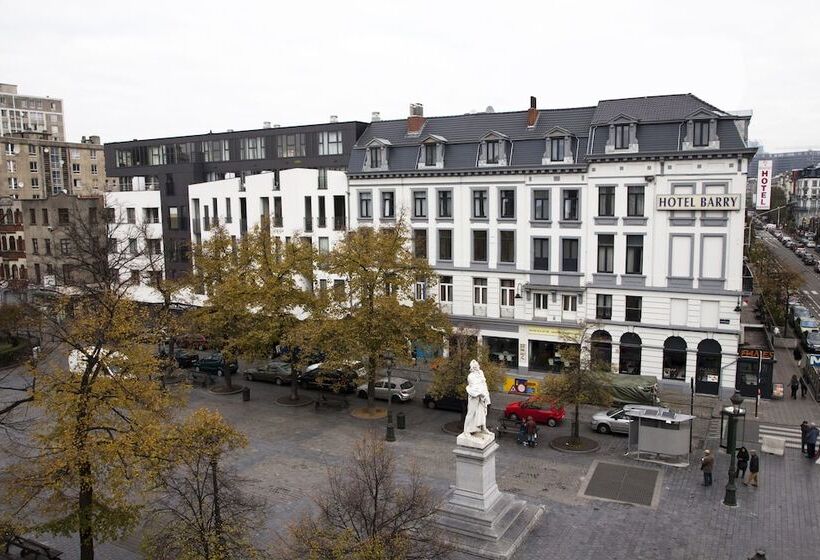 هتل Barry