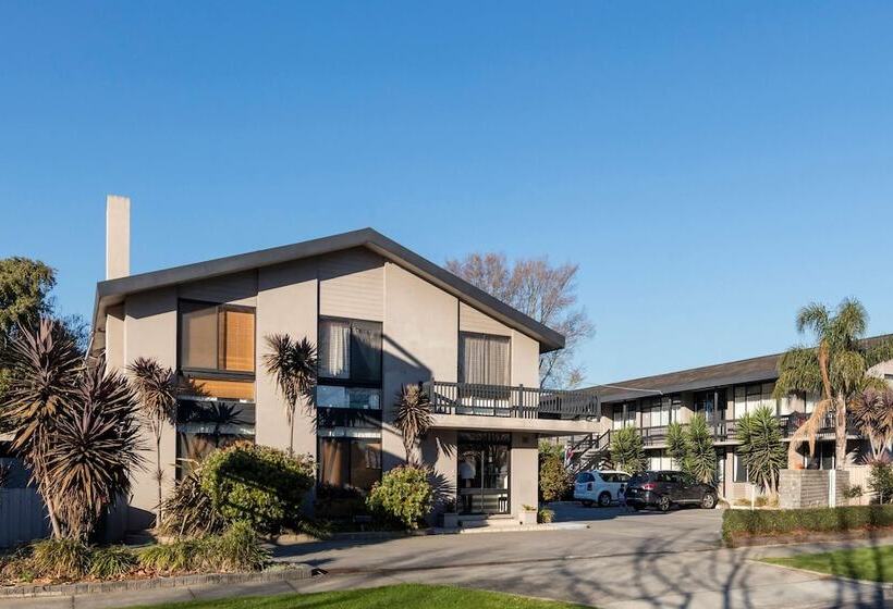 בית מלון כפרי Best Western Governor Gipps Motor Inn