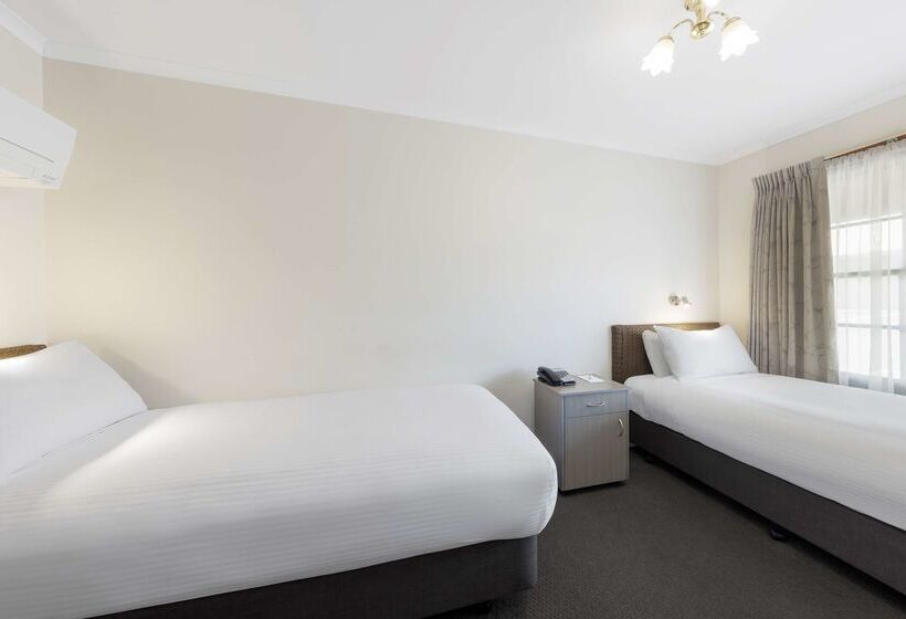 هتل Best Western Olde Maritime Motor Inn