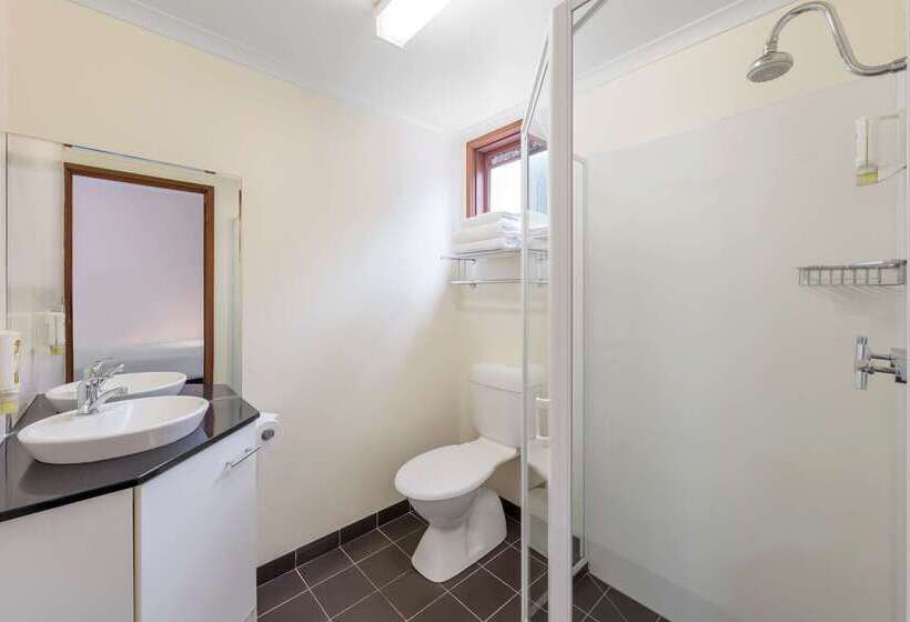 בית מלון כפרי Best Western Olde Maritime Motor Inn