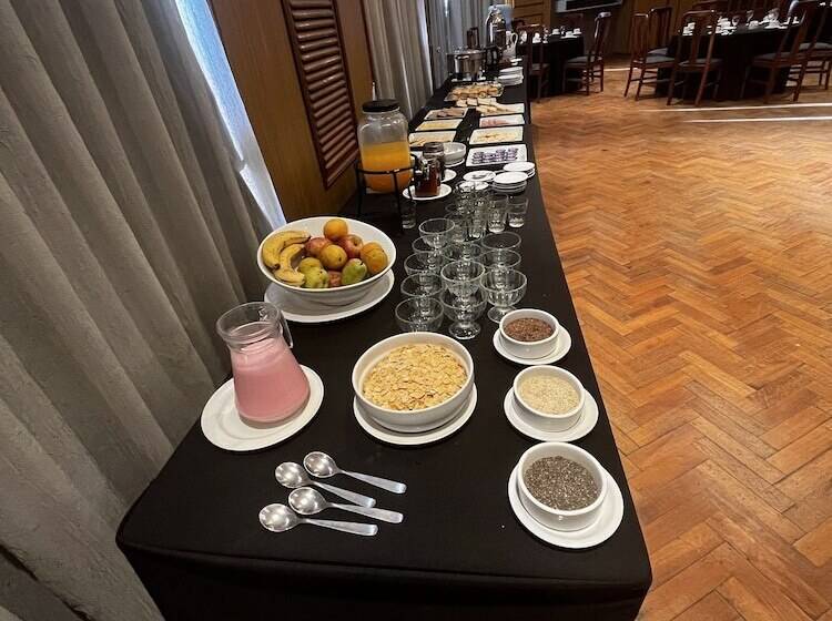 هتل Catalinas Tucuman