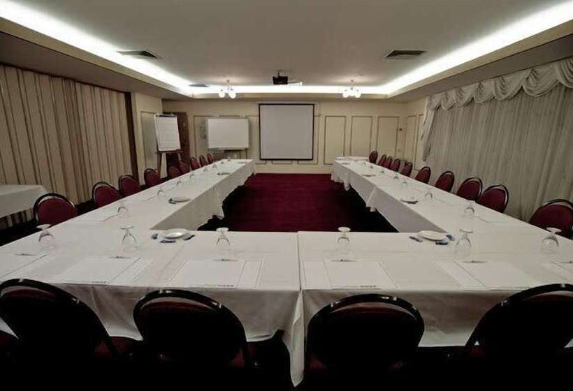 هتل Centrepoint Motor Inn