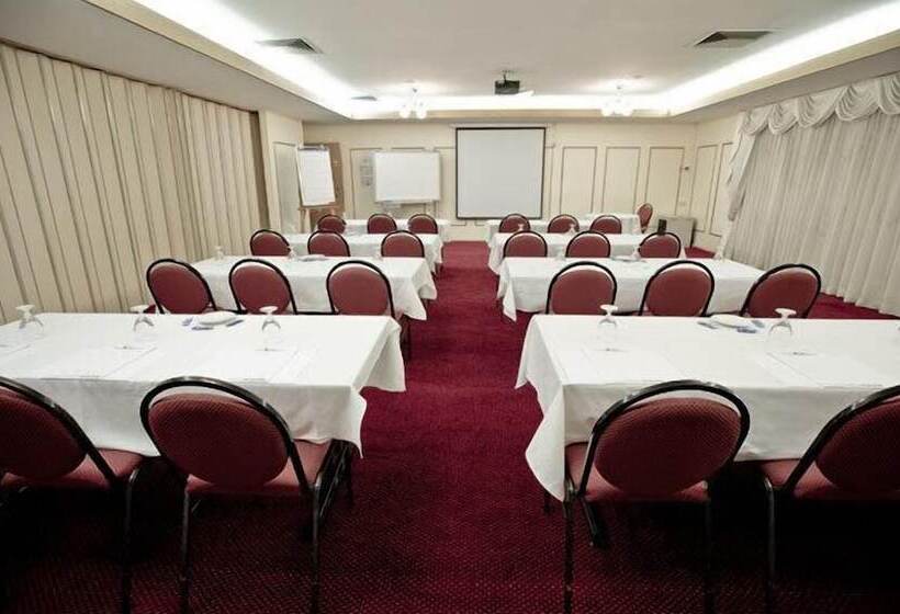 هتل Centrepoint Motor Inn