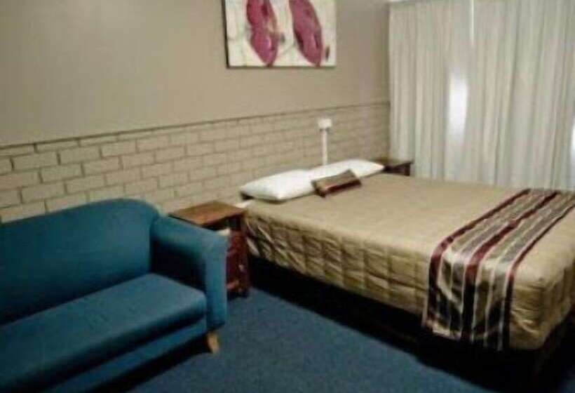 هتل Centrepoint Motor Inn