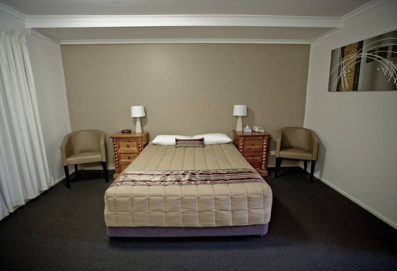 هتل Centrepoint Motor Inn