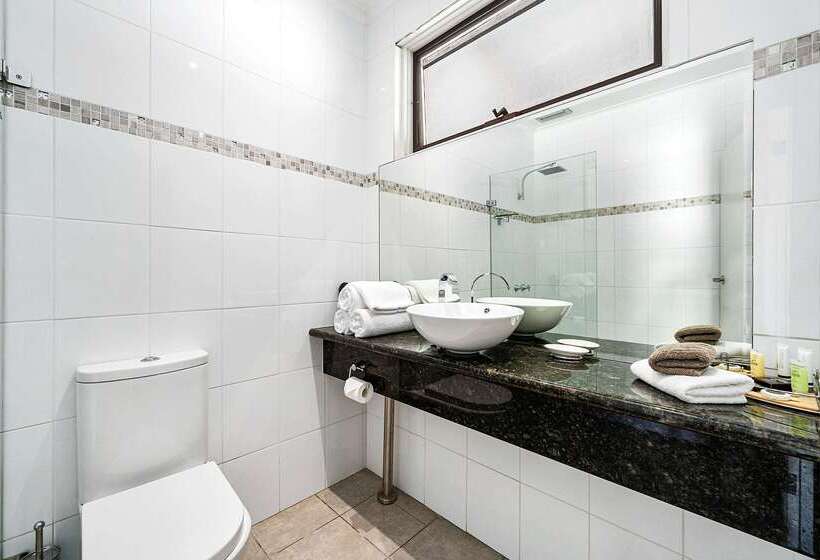 בית מלון כפרי Comfort Inn Coach & Bushmans