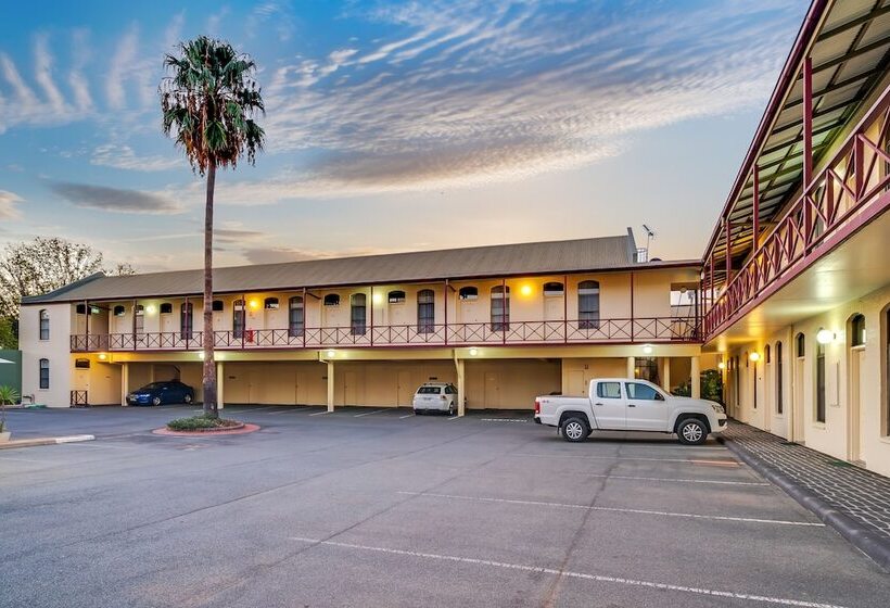 هتل Prince Of Wales