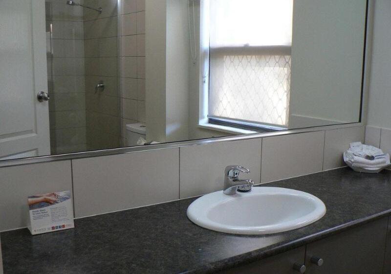 هتل Prince Of Wales