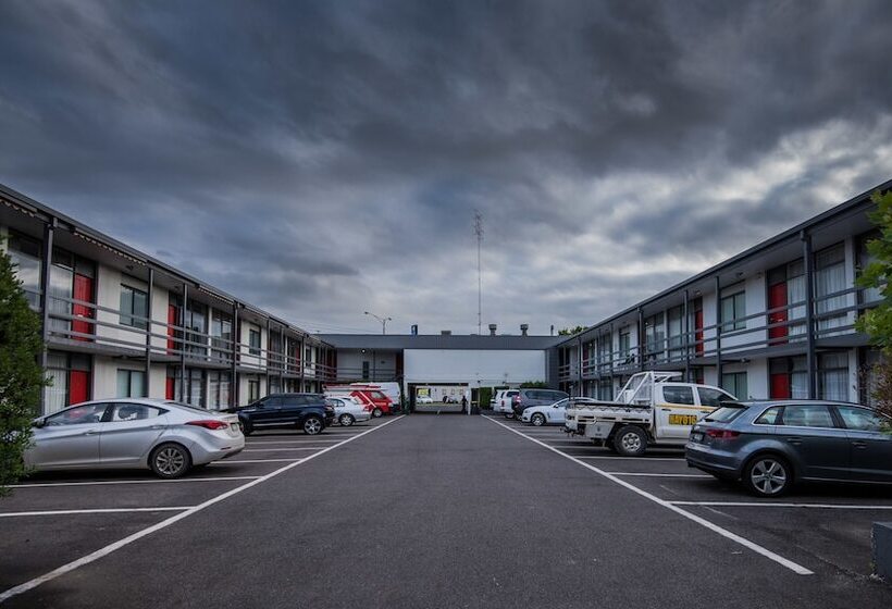 هتل Comfort Inn Traralgon