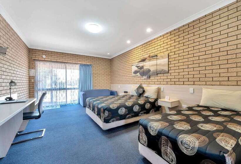 Отель Warwick Settlers Inn