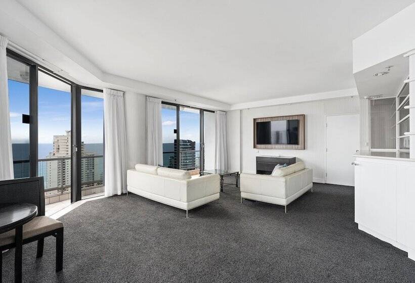 هتل Crowne Plaza Surfers Paradise, An Ihg