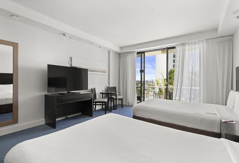Отель Crowne Plaza Surfers Paradise, An Ihg