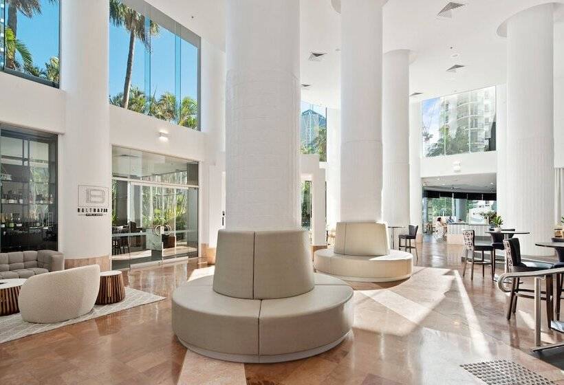 Отель Crowne Plaza Surfers Paradise, An Ihg