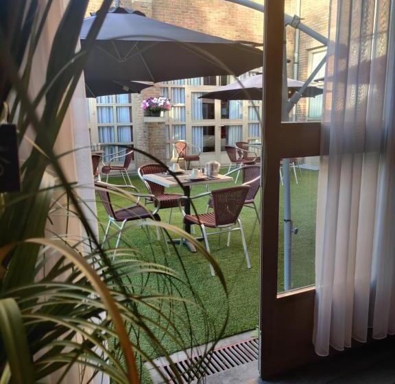 בית מלון כפרי De Basiliek