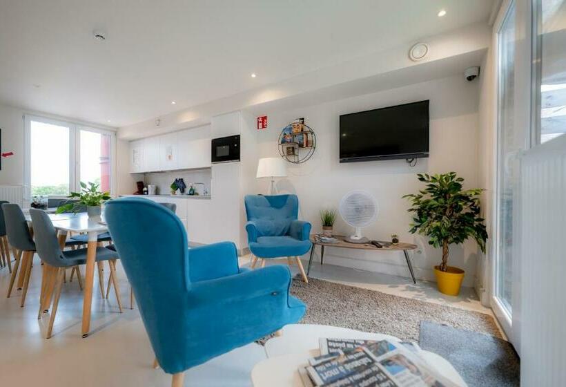 Elberg Hotel & Apartments