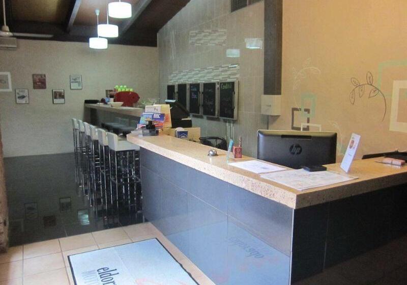 فندق Eldorado Motor Inn