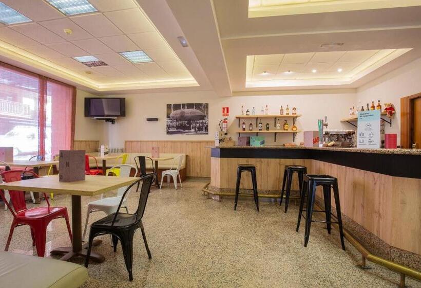 هتل Encamp by Nexta