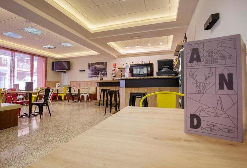 هتل Encamp by Nexta