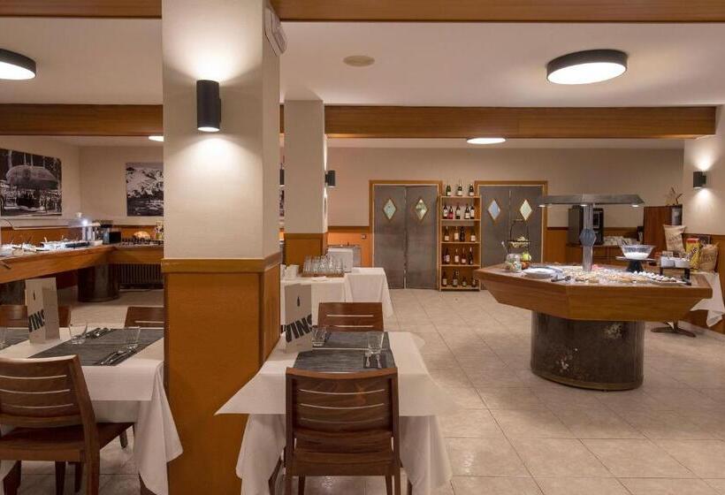 هتل Encamp by Nexta