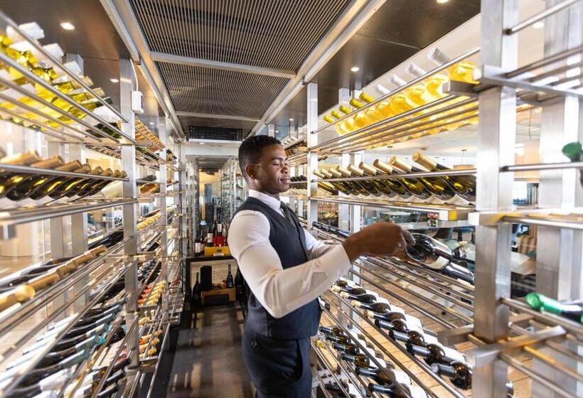 هتل Epic Sana Luanda