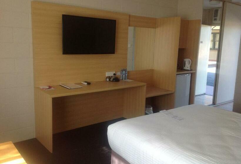 هتل Foreshore Motor Inn