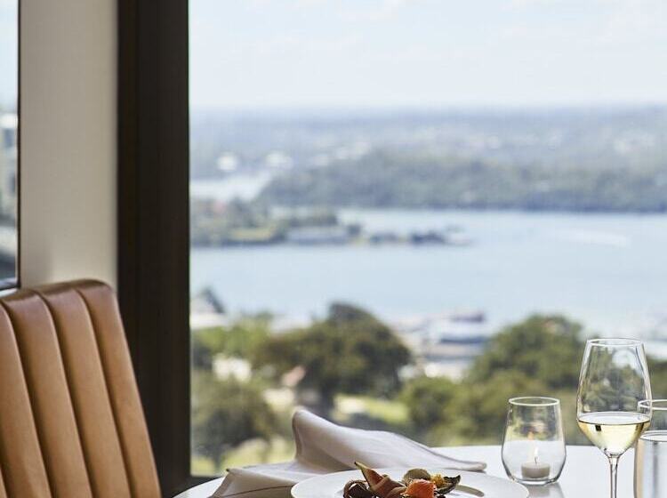 Four Seasons Hotel Sydney