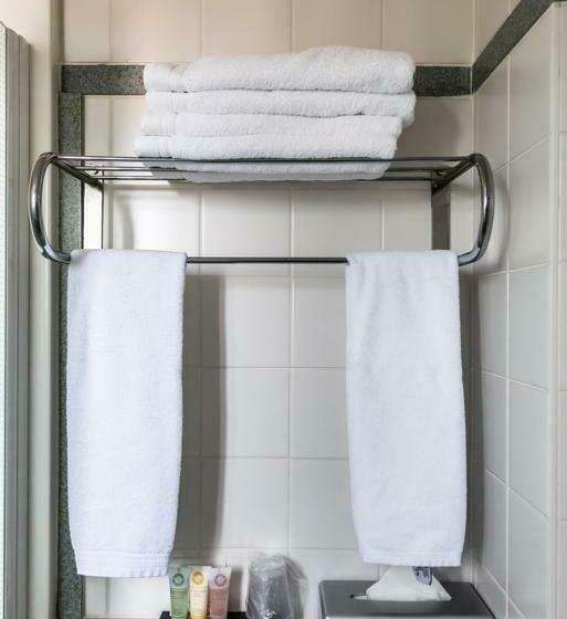 فندق Golden Anchor