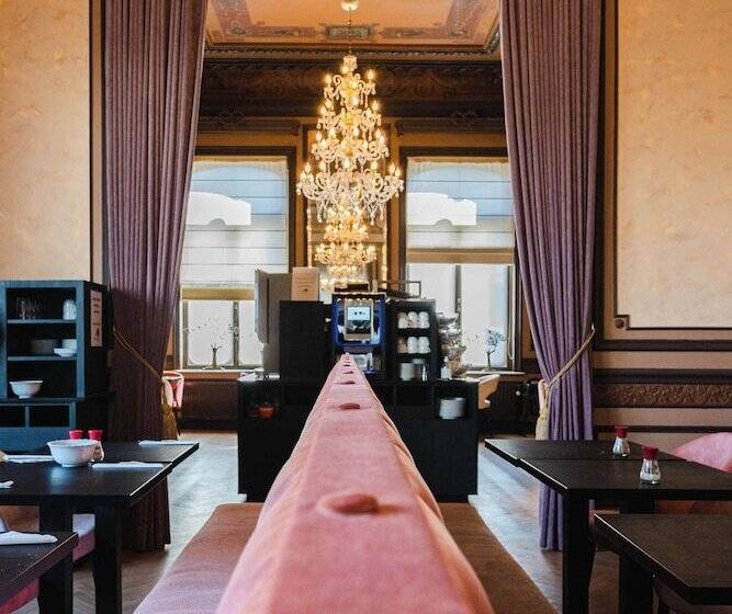 Отель Golden Tree