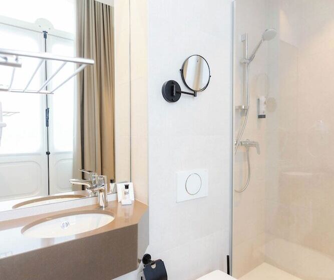 Отель Golden Tree