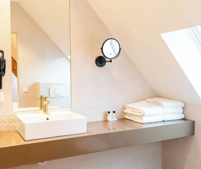 Отель Golden Tree