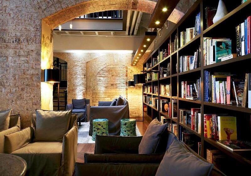 Harbour Rocks Hotel Sydney