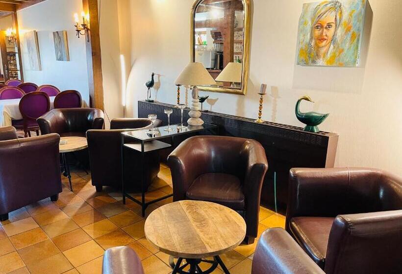 호텔 Hostellerie Sainte Cécile