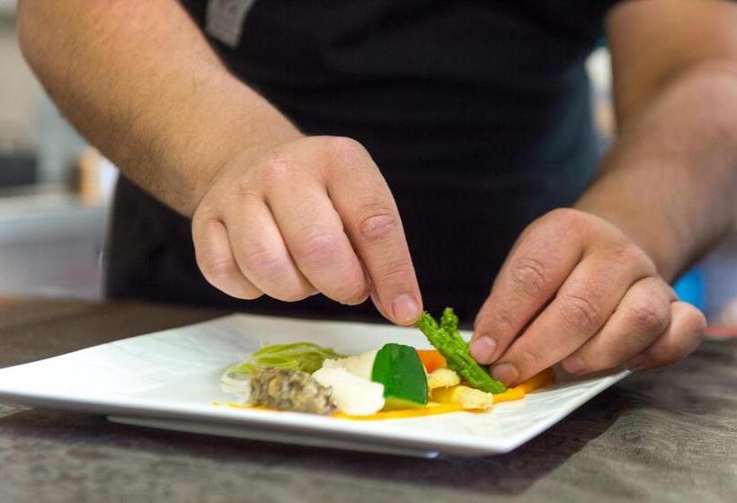 호텔 Hostellerie Sainte Cécile