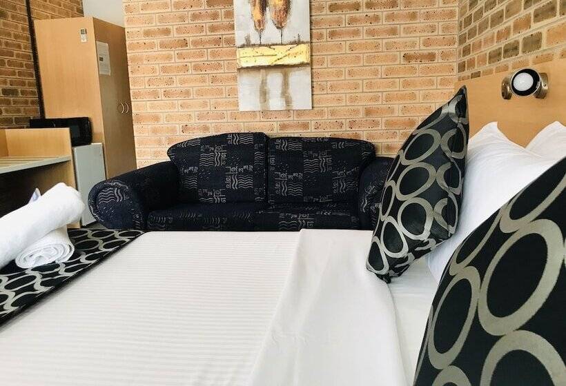 בית מלון כפרי Jumbuck Motor Inn