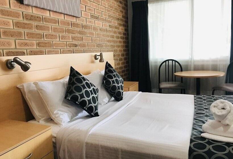 בית מלון כפרי Jumbuck Motor Inn