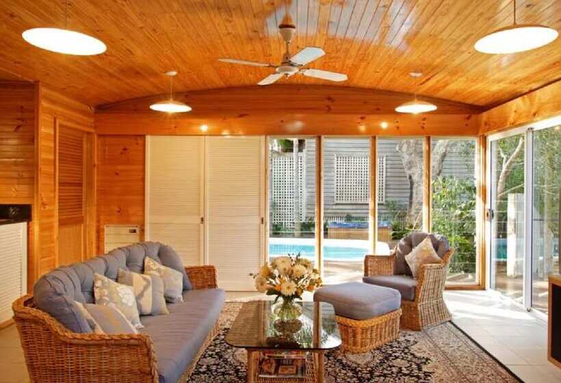 בית מלון כפרי Kims Beachside Retreat